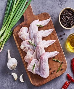 CHICKEN WINGS